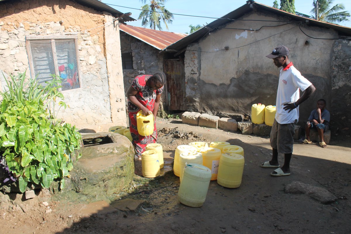 Center for Justice GEA (@cjgea) on Twitter photo Water wells in #OwinoUhuru were declared unsafe, yet the government has offered no alternative for slum residents.
Remediation cannot wait a decade.
Court orders must be respected—especially by those running state bodies like <a href="/NemaKenya/">NEMA Kenya</a>. Water wells in #OwinoUhuru were declared unsafe, yet the government has offered no alternative for slum residents.
Remediation cannot wait a decade.
Court orders must be respected—especially by those running state bodies like <a href="/NemaKenya/">NEMA Kenya</a>.