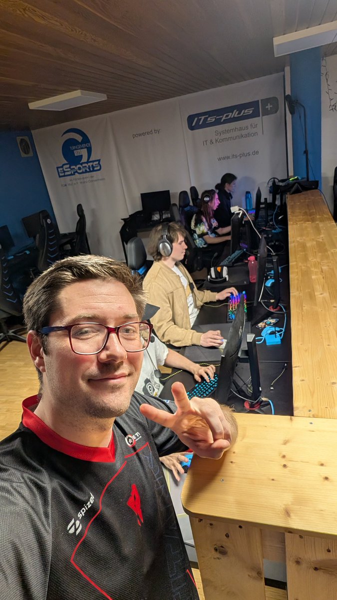 Headshinsky 🎙 tweet media