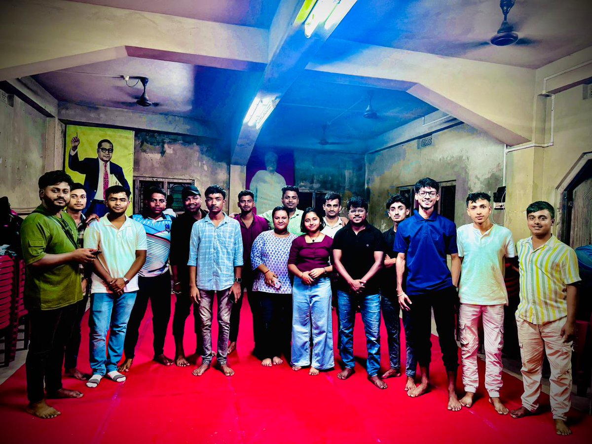 comradehrishi's tweet photo. আগামীকাল কৈলাসশহরে অনুষ্ঠিত হতে চলেছে SFI-এর ২১তম ত্রিপুরা রাজ্য সম্মেলন। এই ঐতিহাসিক সম্মেলনে অংশগ্রহণের উদ্দেশ্যে আজ বিকেলেই আমরা, সোনামুড়া মহকুমার প্রতিনিধিরা, আগরতলায় এসে পৌঁছেছি।
#SFI #SFI_Sonamura #SFITripura #21stStateConference https://t.co/1tFbh2motj