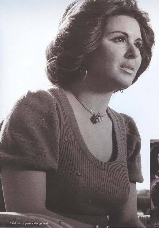 قالوا الصبر قالوا الصبر
 بحوره بعيدة بعيدة 
قالوا شفايفه قالوا شفايفه
 نايات بتقول تنهيده 🎵
#حليم 📻
#كامل_الأوصاف