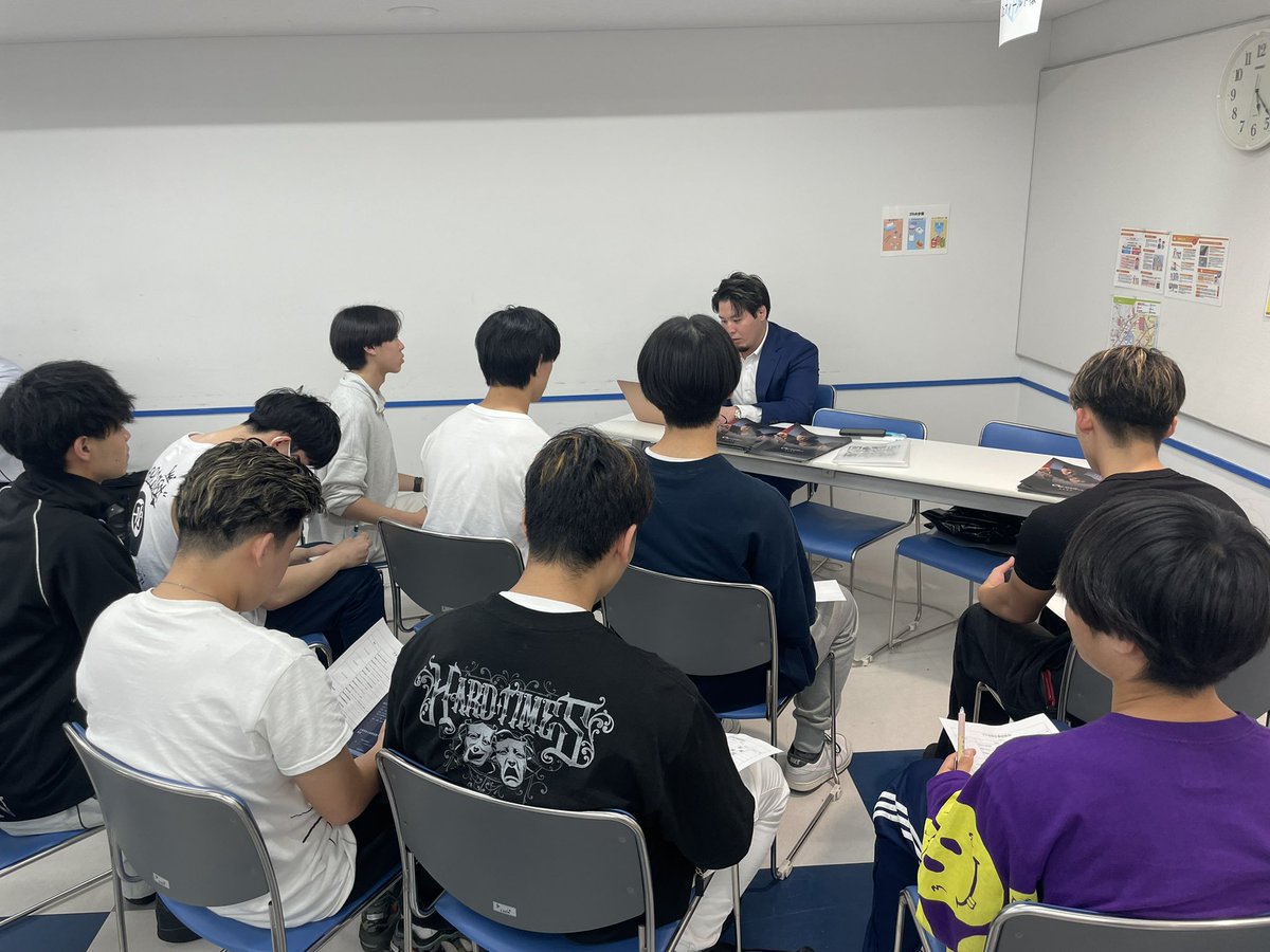 yokohama_rs's tweet image. 校内企業交流会開催❣️

昨日20社の企業様にお越し頂き、合同説明会を行いました😍✨
就活を進めるにあたってきっかけを作り、自身が望む環境で働くために様々な機会があるのがリゾスポの強み＾＾

引き続き就活がんばろう📣😉