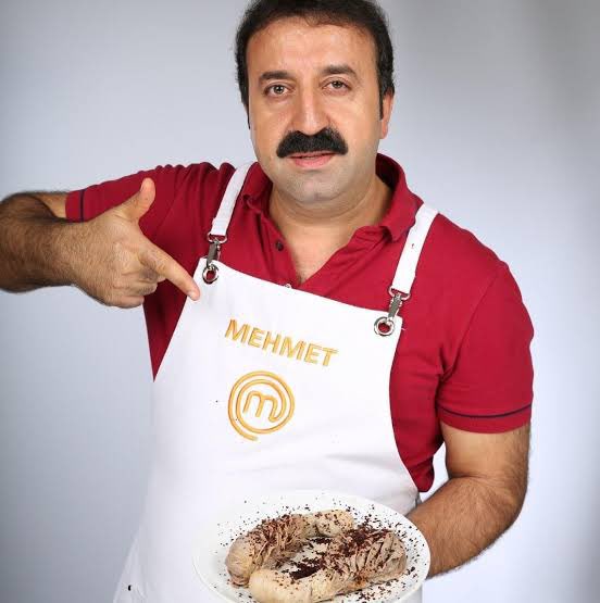 #SONDAKİKA 

🚨 ‘Şırdancı Mehmet’ lakaplı Mehmet Çubuk, eşini darbettiği gerekçesiyle gözaltına alındı.