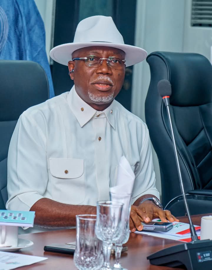 DrMichaelAjilo's tweet photo. 100 DAYS IN OFFICE: DR. MICHAEL AKINTOMIDE AJILO CONGRATULATES GOV. AIYEDATIWA FOR SHOWING DEDICATION TO GOOD GOVERNANCE 

Dr. Michael Akintomide AJILO has congratulated the Ondo State Governor, Hon. Lucky Orimisan Aiyedatiwa and his Deputy, Dr. Olayide Adelami, for showing brilliant response to good governance responsibilities through their purposeful leadership, unwavering commitment and policies directions and implementations in last last 100 days in office.

These, according to the Ondo born internationally recognized public health expert, have become expedient across the state in the areas of improved healthcare service delivery, education and agricultural development. The achievements of Gov. Aiyedatiwa’s administration have equally resonated around the management of state finances and prudence, sincerity in governance and massive infrastructural developments such as road rehabilitation and construction, housing estate projects, buildings construction for ministries, departments and agencies among others. 

While describing the leadership of Gov. Aiyedatiwa as a proactive and brilliant one, Dr. Ajilo concluded that the progressive pace of development which the state is witnessing during Mr Governor's administration has become a barometer of good governance modeling across the country in the last 3 months.

Oyedele Abiodun
Media Manager,
MADE Foundation

May 29th, 2025
