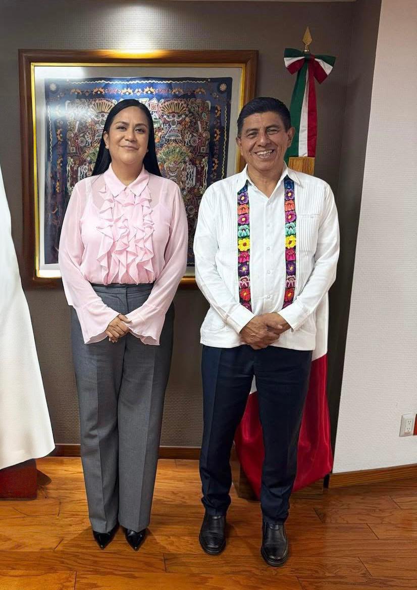 Salomón Jara Cruz (@salomonj) on Twitter photo Le envío una felicitación por su cumpleaños a la secretaria de Bienestar del Gobierno Federal, <a href="/A_MontielR/">Ariadna Montiel Reyes</a>. Desde Oaxaca reconocemos su compromiso con la transformación de nuestros pueblos y el bienestar de quienes más lo necesitan. ¡Un abrazo! Le envío una felicitación por su cumpleaños a la secretaria de Bienestar del Gobierno Federal, <a href="/A_MontielR/">Ariadna Montiel Reyes</a>. Desde Oaxaca reconocemos su compromiso con la transformación de nuestros pueblos y el bienestar de quienes más lo necesitan. ¡Un abrazo!