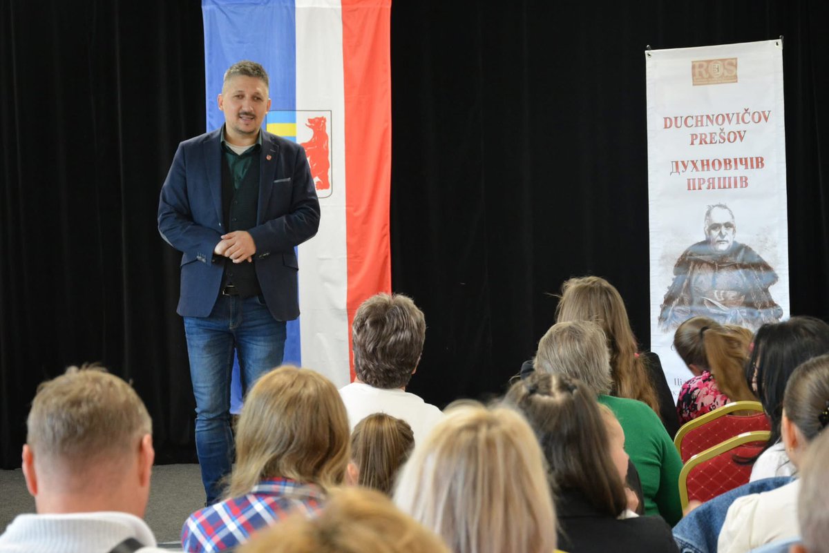 🇪🇺🇸🇰 Словакія, Стара Любовня: 28. мая 2025 року у Домі културы в Старій Любовни проходило окресне коло змаганя в рецитації карпаторусинській поезії, прозы, духовного слова і розправяня – «Духновичів Пряшів 2025». 🗣️📖
#carpathorusyn #крайнякы #rusnaks