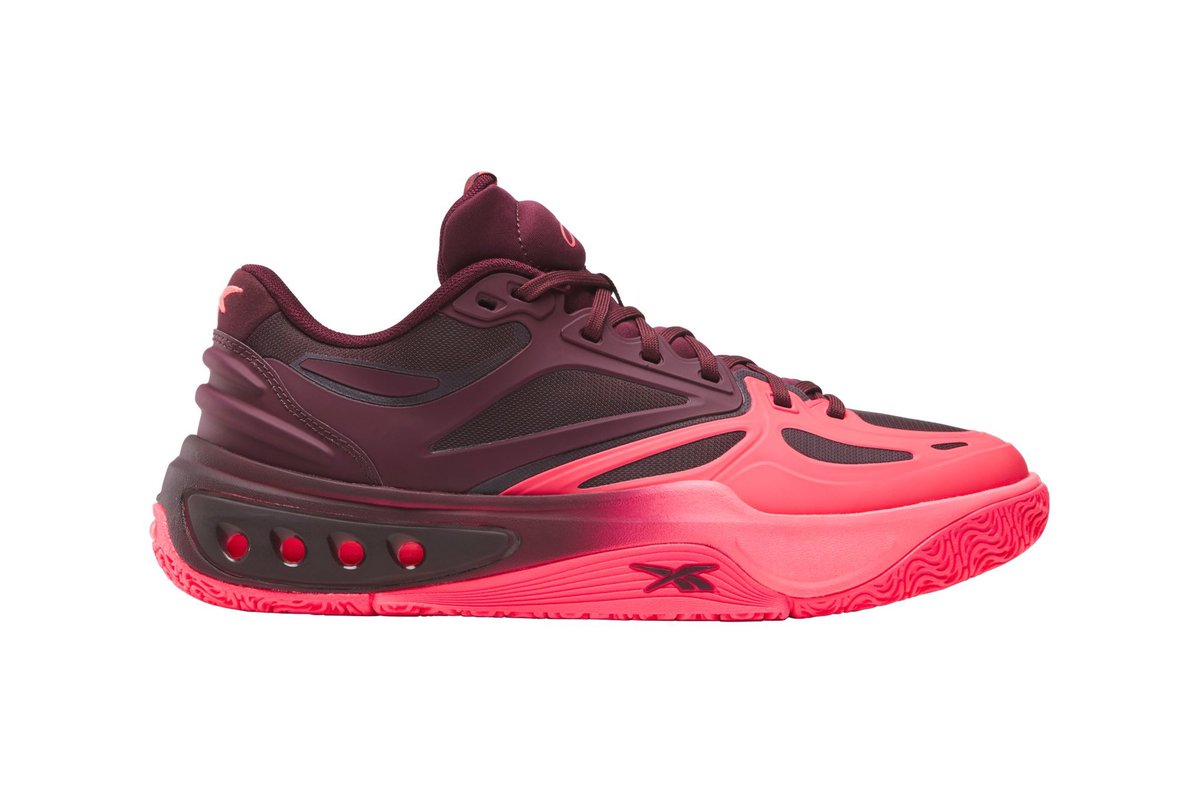 TheDunkCentral's tweet photo. Angel Reese’s new “Pretty Gritty” Reebok Engine A PE 🔥

(Via @nicekicks ) https://t.co/tW23DCy0tL