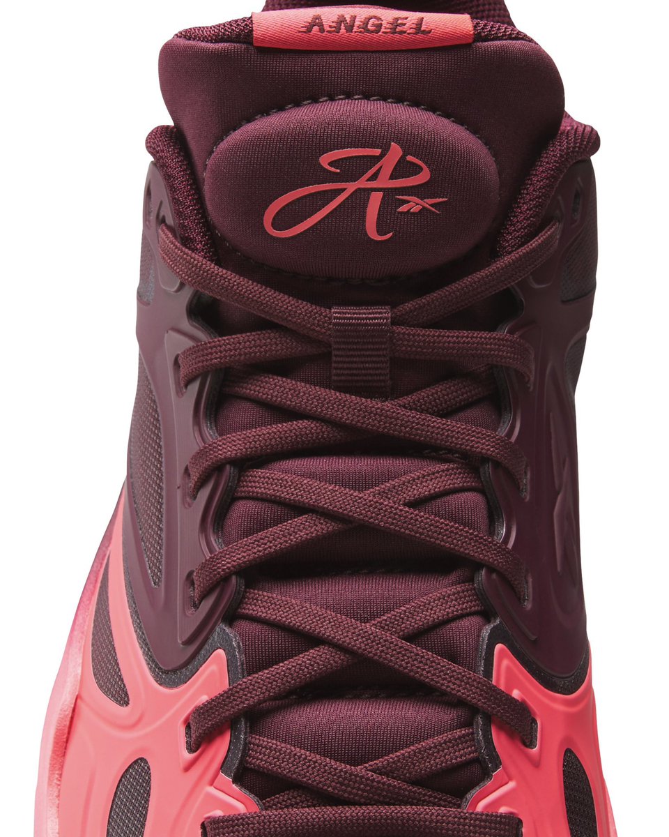 TheDunkCentral's tweet photo. Angel Reese’s new “Pretty Gritty” Reebok Engine A PE 🔥

(Via @nicekicks ) https://t.co/tW23DCy0tL