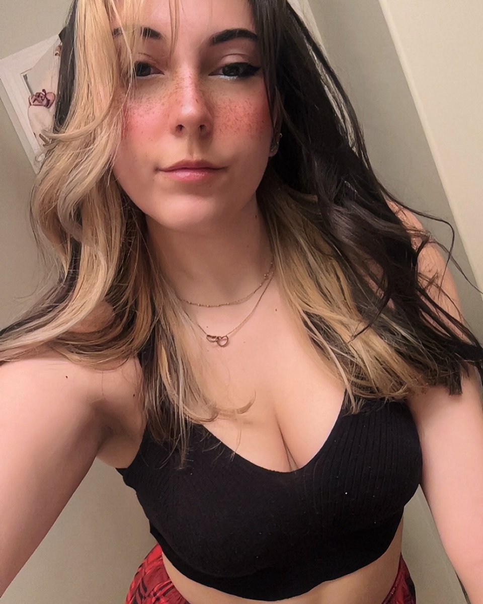 Justine Bijou tweet media