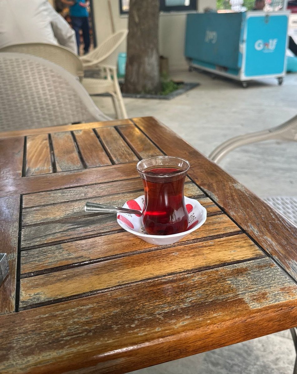 İnsan kusur görmeye başladı mı,
Bil ki muhabbet azalmıştır...