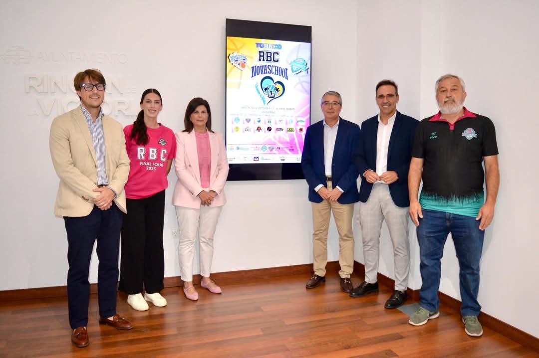 📣 Presentado el IV Torneo Rincón Basket Novaschool #LlenoDeVida, que se jugará del 6 al 8 de junio.

👉🏻 Habrá más de 800 participantes de Andalucía y Melilla, con unos 56 equipos y 4 sedes: Rubén Ruzafa, Novaschool, Pabellón Parque Victoria e IES Ben Al Jatib.

#RincónEsDeporte