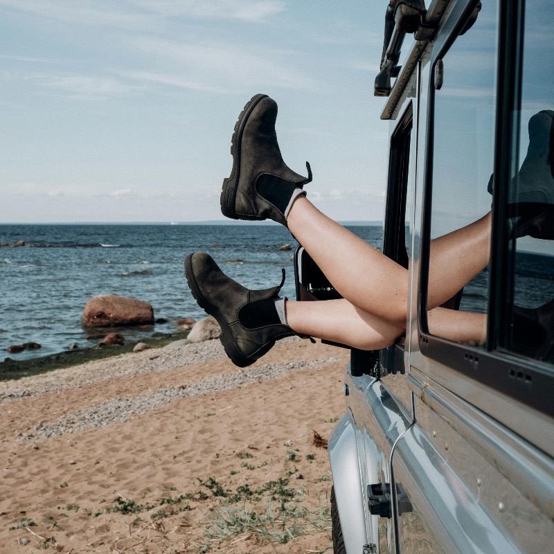 ProntoPark's tweet photo. Somewhere between here and there is everything. An invitation to see the world  more clearly. A moment to breathe and appreciate the journey. Navigate the road ahead with Pronto Park.