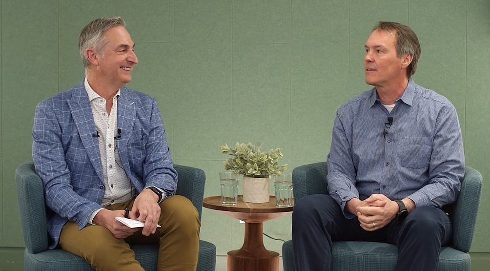 Steve Hawkins, Global President, Syngenta Crop Protection, recently joined Trevor Heck, President, Syngenta Canada, in the Guelph office for a fireside chat.

Read more about Steve Hawkins visit - syngenta.ca/syngenta-in-th…