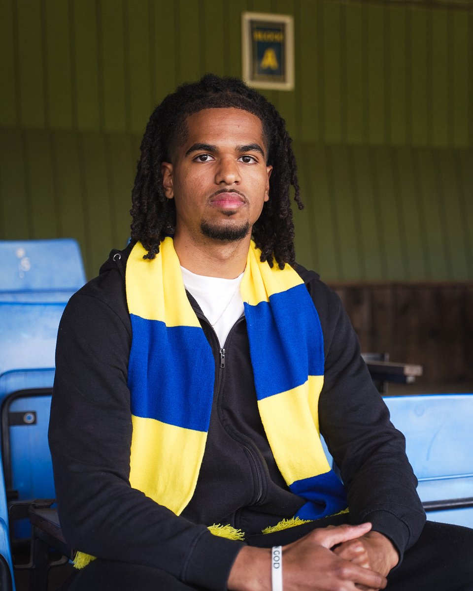 💛 Welcome, Leo!

✍️ We are excited to announce that 21-year-old striker, Leo Sery has joined the Saints!

⚡ Find out more about Leo on our website: loom.ly/QEJRczU

#COMEONYOUSAINTS 😇