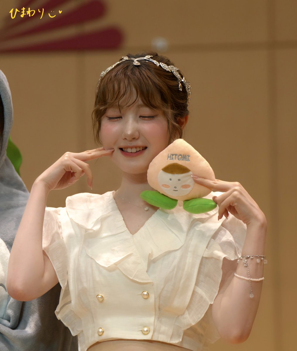 250529 🍑✌️✨️

#HITOMI #히토미 #本田仁美
#SAYMYNAME