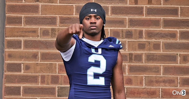 Elite 2027 EDGE Chris Whitehead of Bird HS in Virginia visited Ohio State for the first time this spring. The Buckeyes impressed and he’s planning a return visit. 

They latest: on3.com/news/ohio-stat… (On3+)