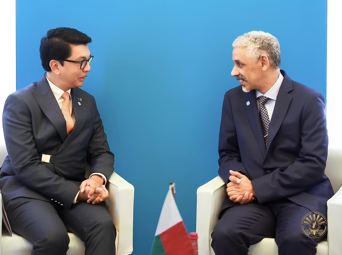 PrésidenceMadagascar (@presidencemada) on Twitter photo Félicitations à <a href="/sidiouldtah/">Sidi Ould Tah</a>, nouvellement élu Président de la <a href="/AfDB_Group/">African Development Bank Group</a>. Madagascar se réjouit de poursuivre une coopération fructueuse au service du développement de notre continent. Félicitations à <a href="/sidiouldtah/">Sidi Ould Tah</a>, nouvellement élu Président de la <a href="/AfDB_Group/">African Development Bank Group</a>. Madagascar se réjouit de poursuivre une coopération fructueuse au service du développement de notre continent.