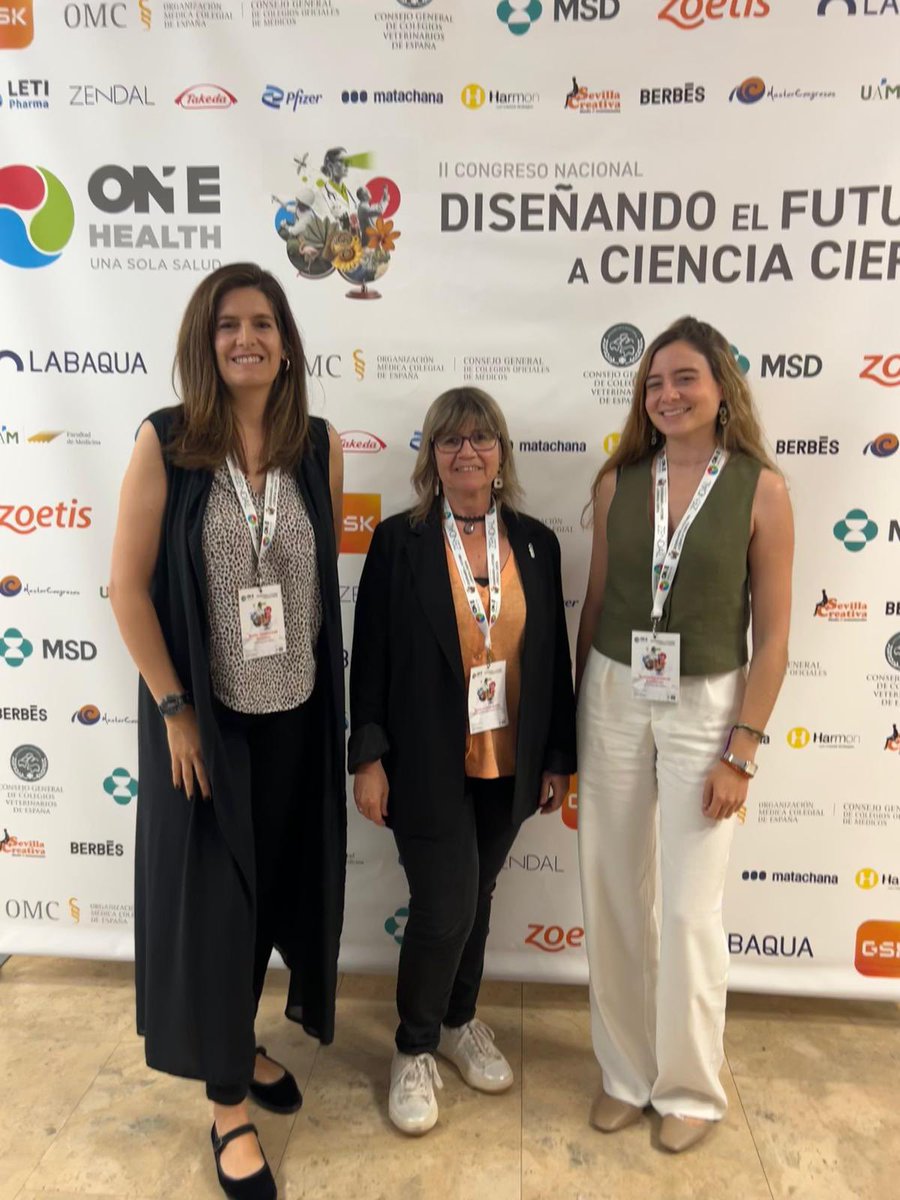 Vetmasi's tweet image. Hoy hemos asistido al Congreso One Health organizado por la Plataforma #OneHealth 🌍 Se han abordado temas clave como la prevención de zoonosis, el papel del bienestar animal y la biodiversidad, la resistencia a los antimicrobianos, entre otros desafíos cruciales🐶🐄🐔🔬🤝🏥🦠