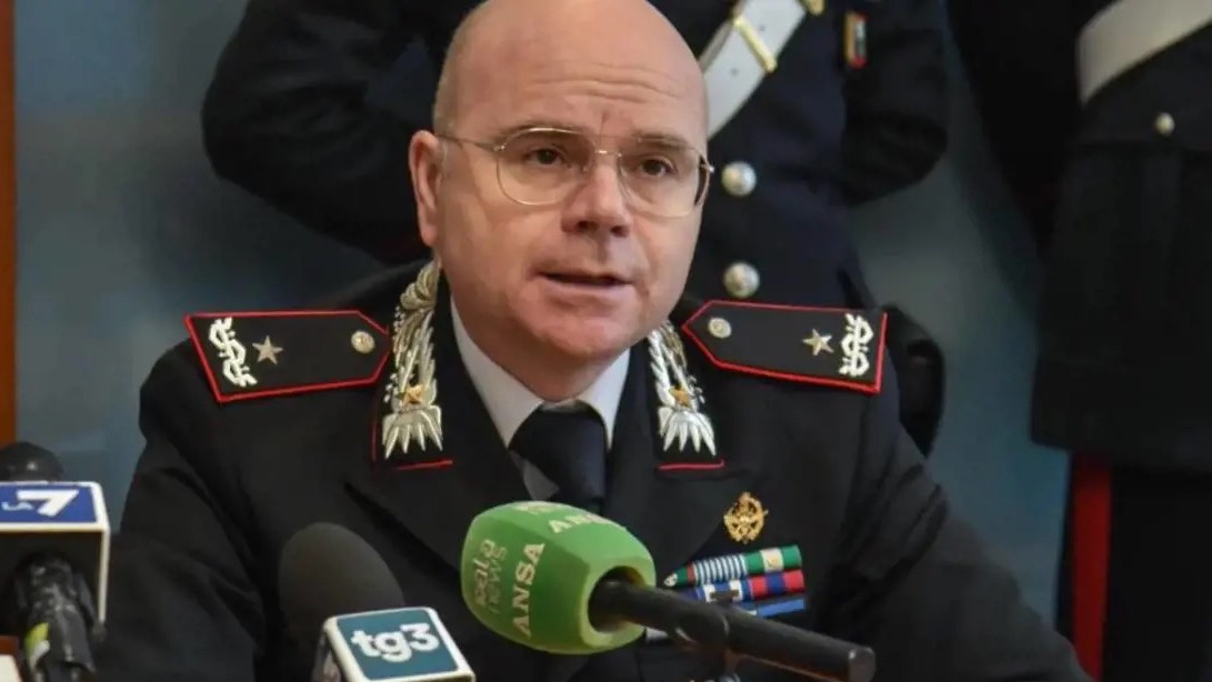 osservatorelib's tweet photo. Il generale Pierluigi #Solazzo nuovo Comandante dei @_Carabinieri_ in Toscana
https://t.co/GHn3HF5yS1 https://t.co/BbuiqwdE1X