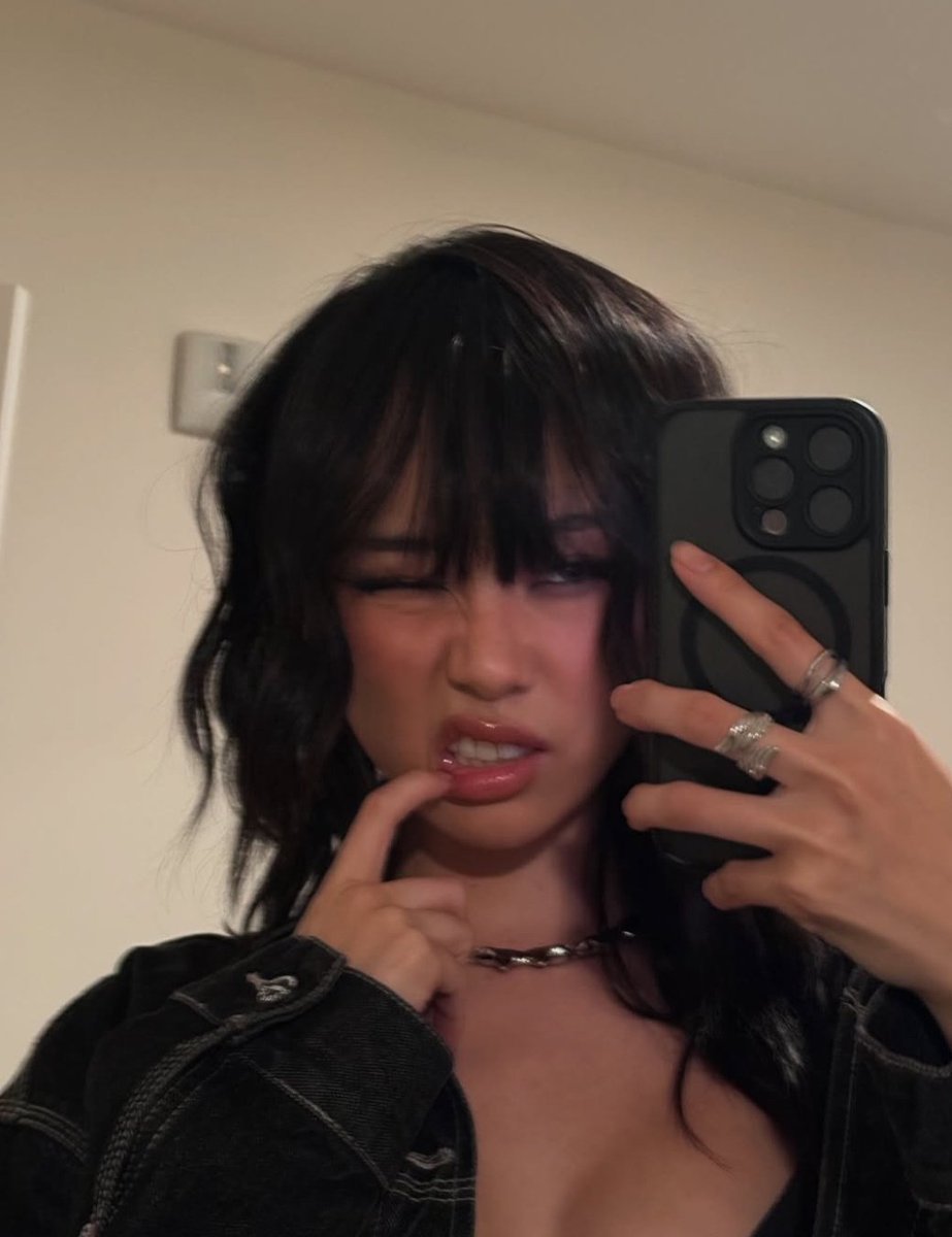 lostellat's tweet photo. 🦇 https://t.co/FygX2ci3lP