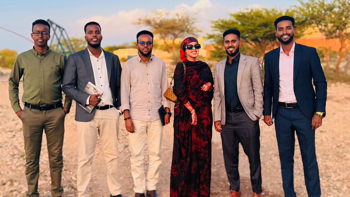 _Qase1's tweet image. A blessed family gathering ❤️. I&apos;m so happy to have a catch-up meeting with you and welcome our precious sister — Asma qurux.