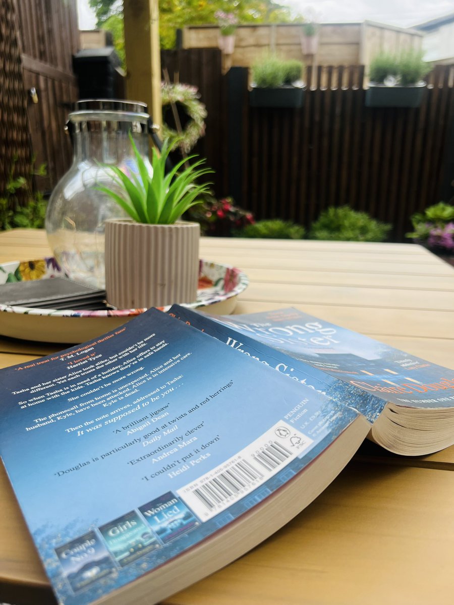 📚📖What are you all reading?📖📚<a href="/Inspire_Ashton/">Inspire Academy</a> <a href="/Inspired_ToRead/">Reading at Inspire Academy</a> <a href="/MrsP_Inspire/">Mrs.P</a> …
I can’t wait to finish this and get onto my next one … teachers LOVE the holidays as the perfect time to relax &amp; read … remember extra raffle tickets for half term readers! ❤️🎟️ #readingisthekey