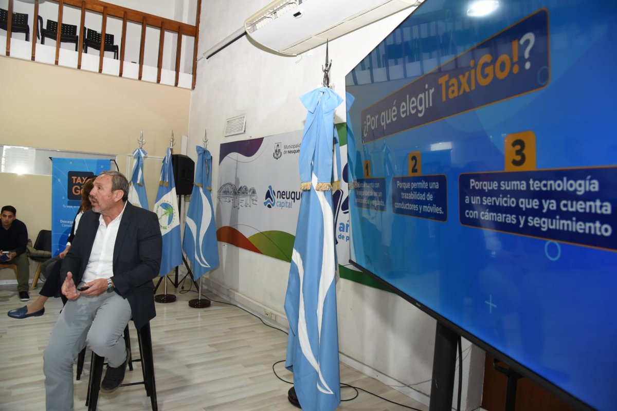 MarianoGaidoOk's tweet photo. 🚕📱 Presentamos #TaxiGo: la nueva app 100% neuquina para pedir taxis desde el celu, con seguimiento en vivo, info del chofer y más seguridad para vecinos y turistas.
Una ciudad inteligente se construye con tecnología y compromiso.
¡Vamos por más! 
 #NeuquénAvanza https://t.co/uka3aNcBye