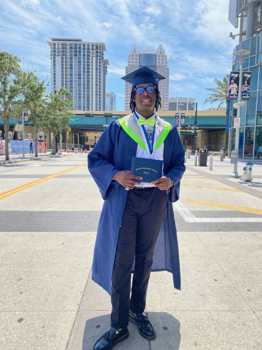 Daniel Bradley (@dann_y17) on Twitter photo Graduated yesterday along side some of my teammates and coach! Grateful for my brothers and my coach. One chapter closed, and the next one’s just getting started! 🎓🏈🐰💪
#NextChapter #graduate <a href="/J_Reilly2/">Jack Reilly</a> <a href="/micahwinslow4/">Micah</a> <a href="/CoachSmith100/">Coach Smith</a> <a href="/WWHS_Football/">Windermere Football</a> <a href="/GoJacksFB/">SDSU Football</a> <a href="/JackIllustrated/">Jackrabbit_Illstrtd</a> Graduated yesterday along side some of my teammates and coach! Grateful for my brothers and my coach. One chapter closed, and the next one’s just getting started! 🎓🏈🐰💪
#NextChapter #graduate <a href="/J_Reilly2/">Jack Reilly</a> <a href="/micahwinslow4/">Micah</a> <a href="/CoachSmith100/">Coach Smith</a> <a href="/WWHS_Football/">Windermere Football</a> <a href="/GoJacksFB/">SDSU Football</a> <a href="/JackIllustrated/">Jackrabbit_Illstrtd</a>