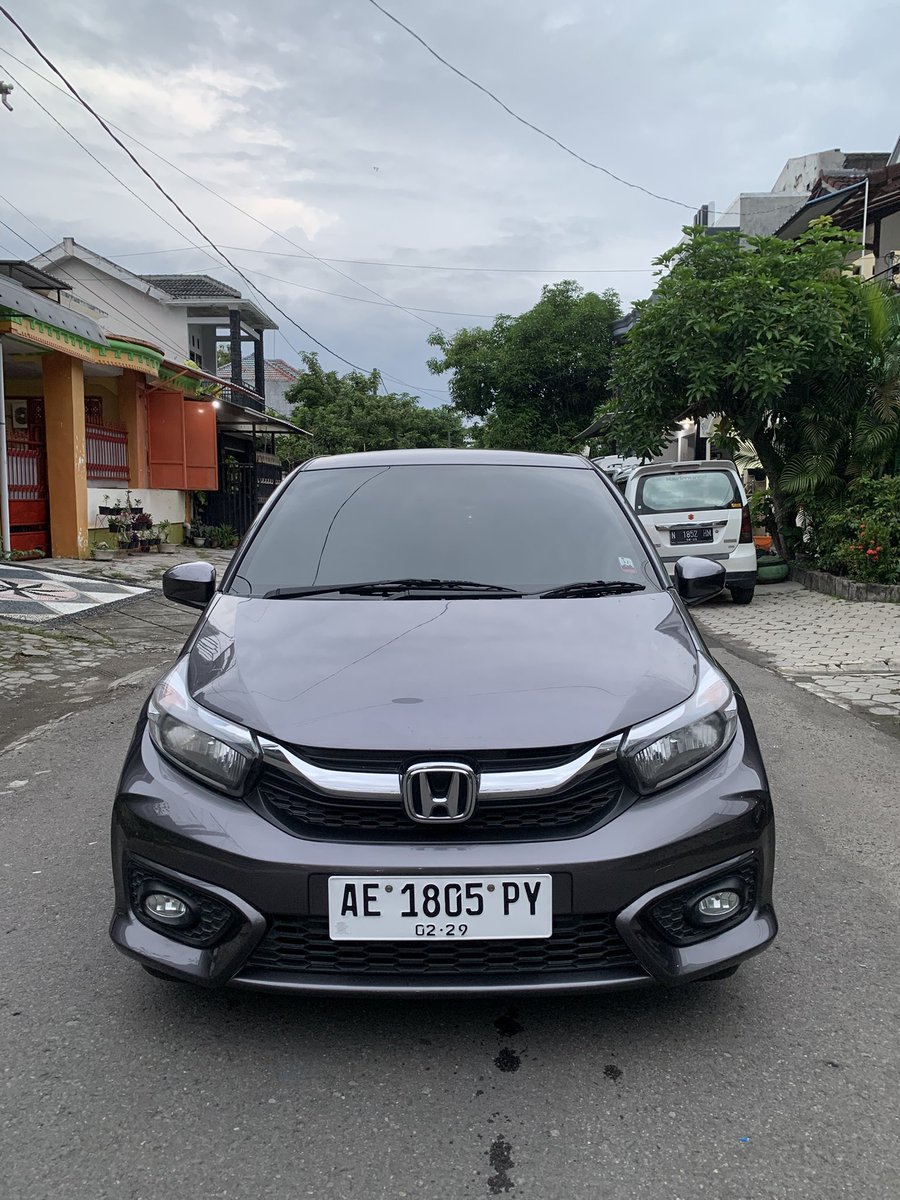 marcelinopratma's tweet photo. @MasMasBiassaa @kelixmann @didepancangkir @wizcayn Jangan lupa anjelo versi manual paman si gesit irit wat wet tur perawatane ora larang 🤝🏼🤟🏼☎️ https://t.co/ZsRpS8D5oj