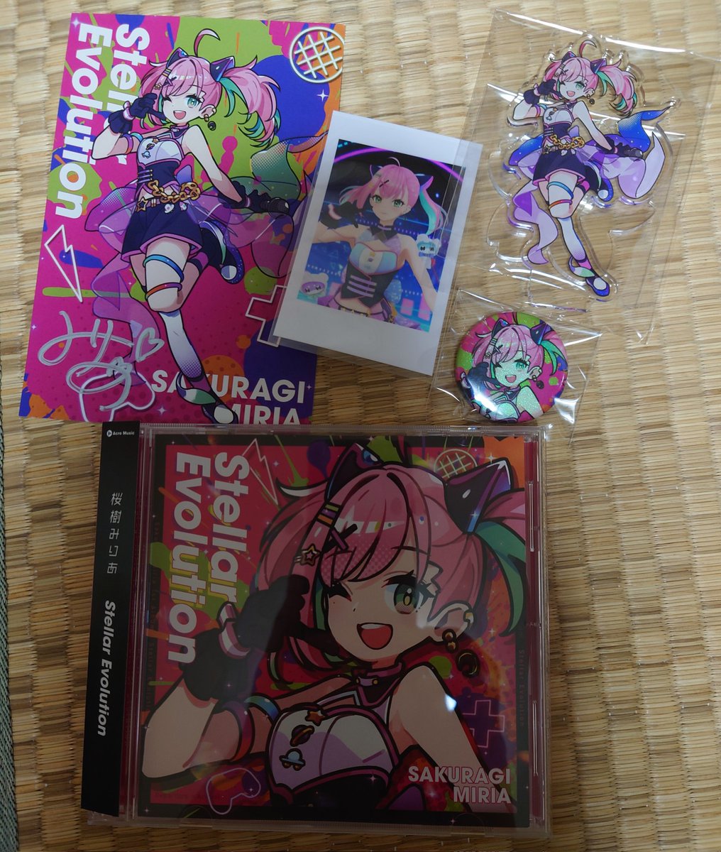 Siera_emrabbit's tweet image. #桜樹みりあ
#StellarEvolution
みりあちゃんの最初で最後のアルバムが無事届きました(人*´∀`)。*゚+
みりあちゃん、スタッフの皆様本当にありがとうございます_(._.)_
大切にしますね(*´ω`*)