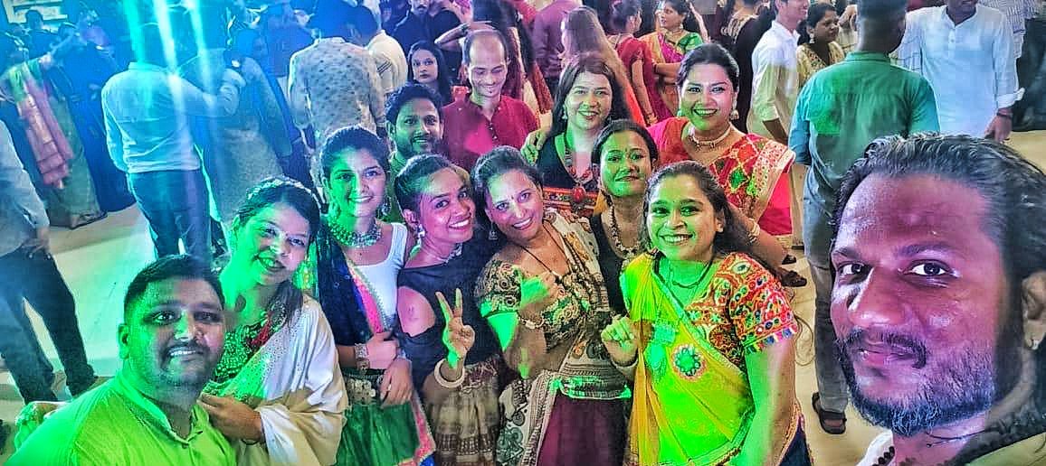 Swapnilshukla05's tweet image. Every stone has a story, and honey—I’m the narrator 📖✨ #StatementMaker"

#SwapnilShukla #beingswapnilshukla
#swapnilsaundarya #JewelleryDesign #office #worklife