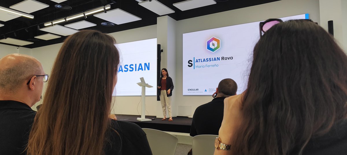 Bona vesprada, València! 

¡Estamos en nuestro #RoadShow 'Atlassian System of Work' &amp; Rovo con vuestra influencer de <a href="/Atlassian/">Atlassian</a> prefedira: <a href="/mariaferrser/">María Ferreño Serra</a>!

#rovo #atlassian #systemofowork