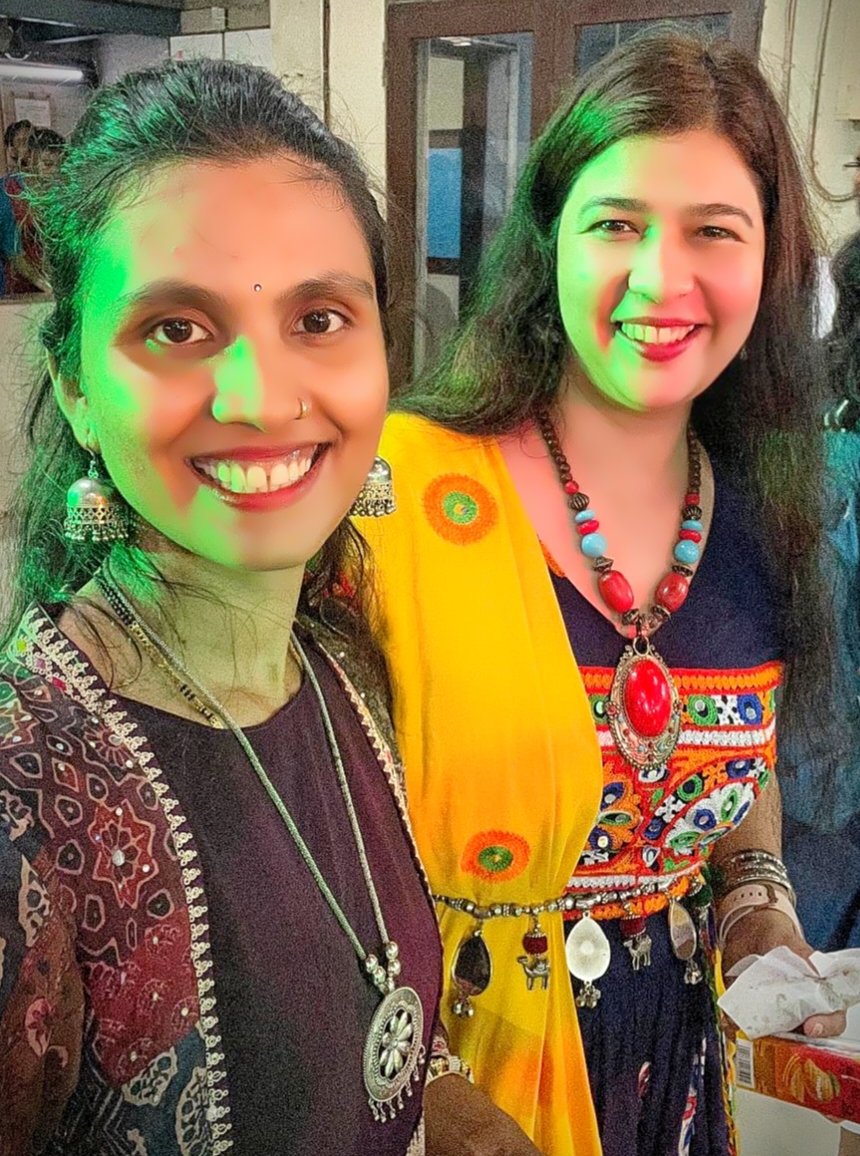 Swapnilshukla05's tweet image. Every stone has a story, and honey—I’m the narrator 📖✨ #StatementMaker"

#SwapnilShukla #beingswapnilshukla
#swapnilsaundarya #JewelleryDesign #office #worklife