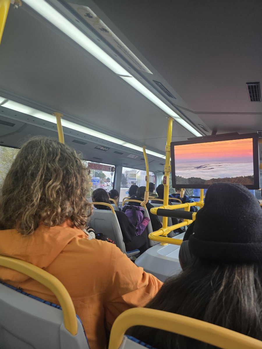 It's a healthily full WX1 to the city this morning. Happy Friday!