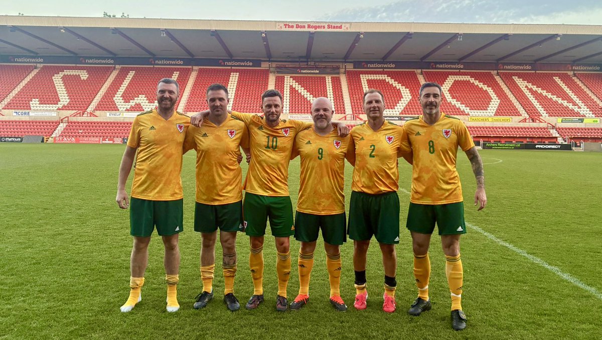 Not a bad venue for an evening knock earlier in the month.  
Again, with some real good men!
Grateful 👊🏽🏴󠁧󠁢󠁷󠁬󠁳󠁿⚽️
#swindontown #cymru #40s