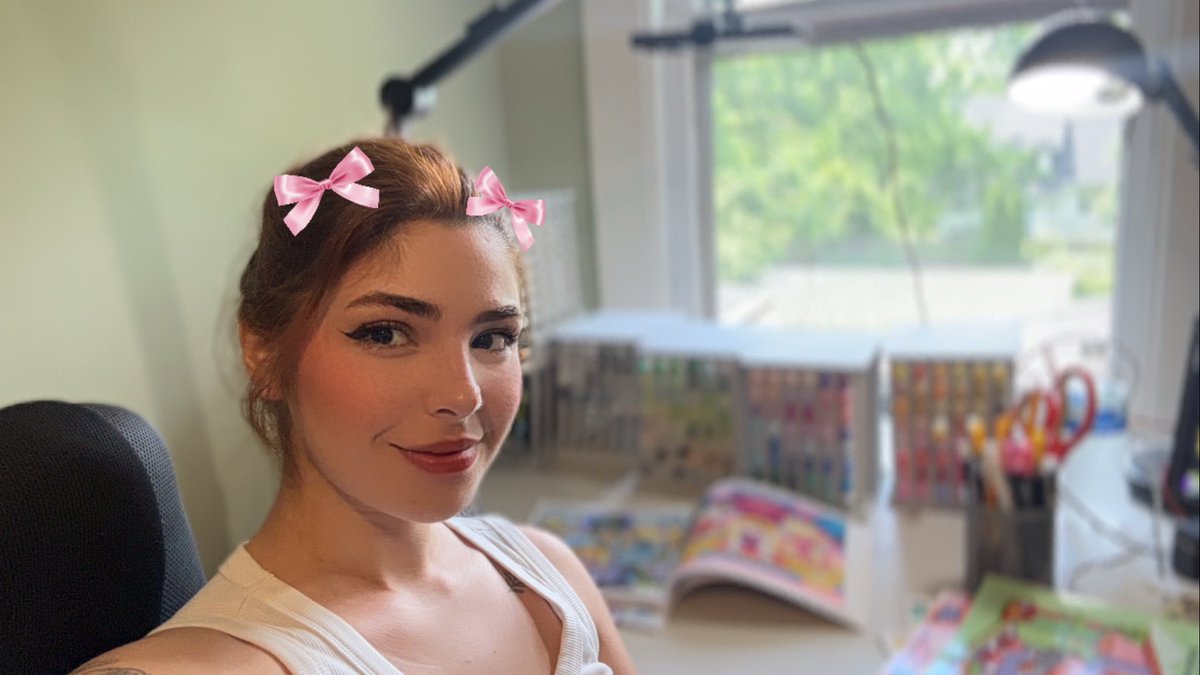 Vamos colorir?

Live relaxante colorindo e ouvindo boas músicas ❤️

twitch.tv/isadorabasile

RT = ❤️