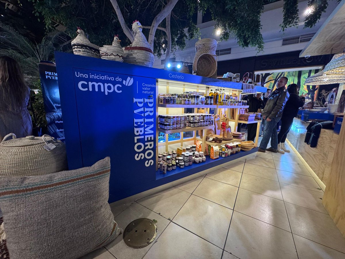 🧺Con la presencia de emprendedoras de la región del Biobío, se inauguró la tienda "Primeros Pueblos" de <a href="/SomosCMPC/">Somos CMPC</a>, en el Mall Plaza del Trébol.

🙋🏻‍♀️De la jornada inaugural estuvo presente la seremi de Agricultura, Pamela Gatti, junto al director <a href="/CONAFBiobio/">CONAF Biobío</a>, Esteban Krause.