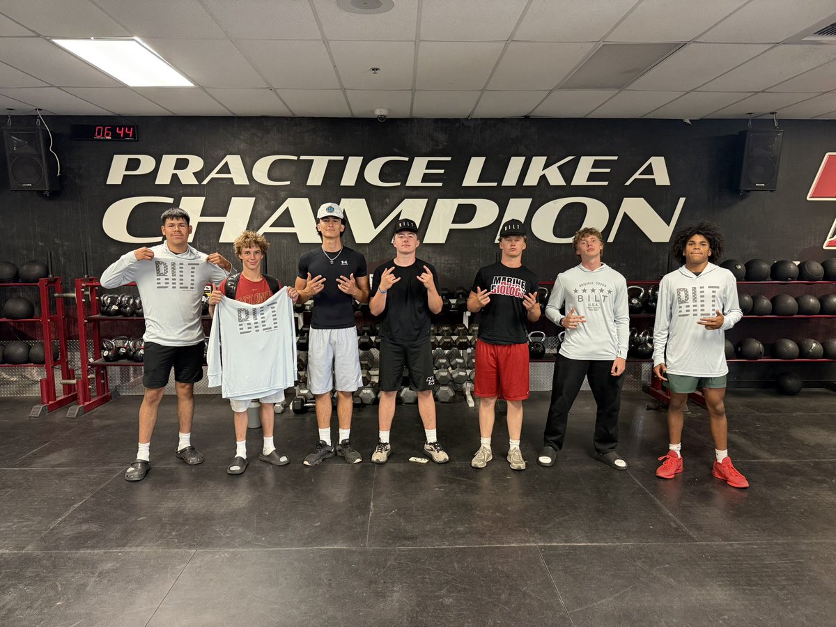 American Youth - BILT (@ay_bilt) on Twitter photo Spring fundraiser kickoff for <a href="/RedMtnFootball/">Red Mtn Football</a>‼️Appreciate <a href="/CoachEndersRMHS/">Kyle Enders</a> and their awesome booster club, hooked up some of the players with some company camp apparel 👊 Spring fundraiser kickoff for <a href="/RedMtnFootball/">Red Mtn Football</a>‼️Appreciate <a href="/CoachEndersRMHS/">Kyle Enders</a> and their awesome booster club, hooked up some of the players with some company camp apparel 👊