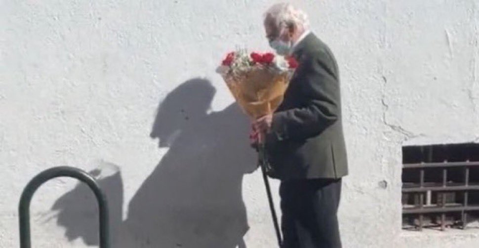 İnsan,değer gördüğü kalpte filizlenir…

|| Bâzgeşt