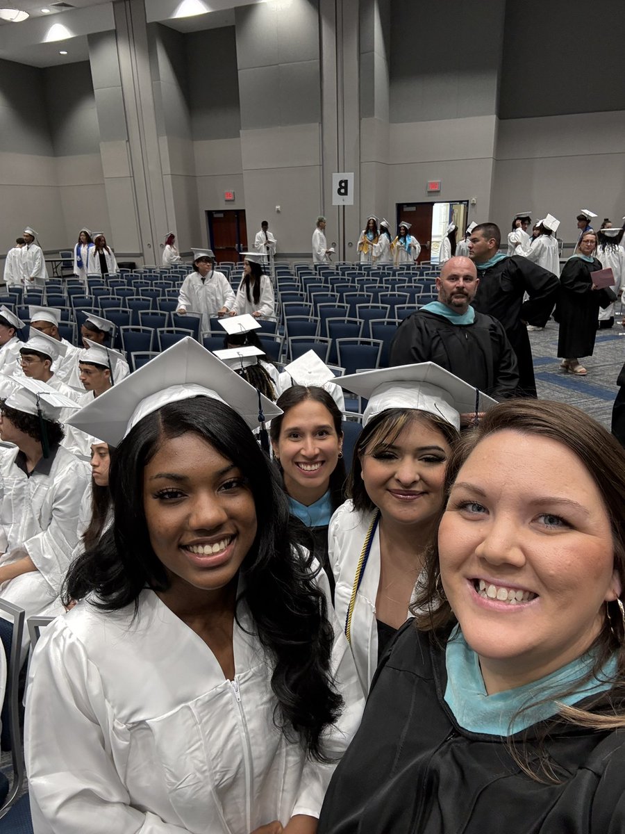 THEY DID IT!! 🎓

S/O to our wonderful young women who graduated yesterday!! We are so proud of each of you and look forward to watching you in your next steps!   #classof2025out