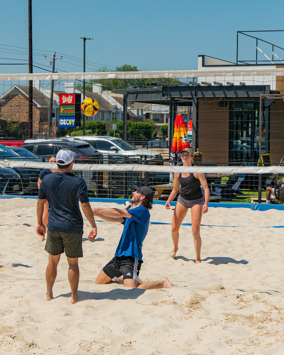 HoustonSSC's tweet image. Good friends, great plays, and even better vibes. The SipNServe Sand Volleyball Tournament is serving it up this weekend. 

Register your team today: bit.ly/4dczYnt