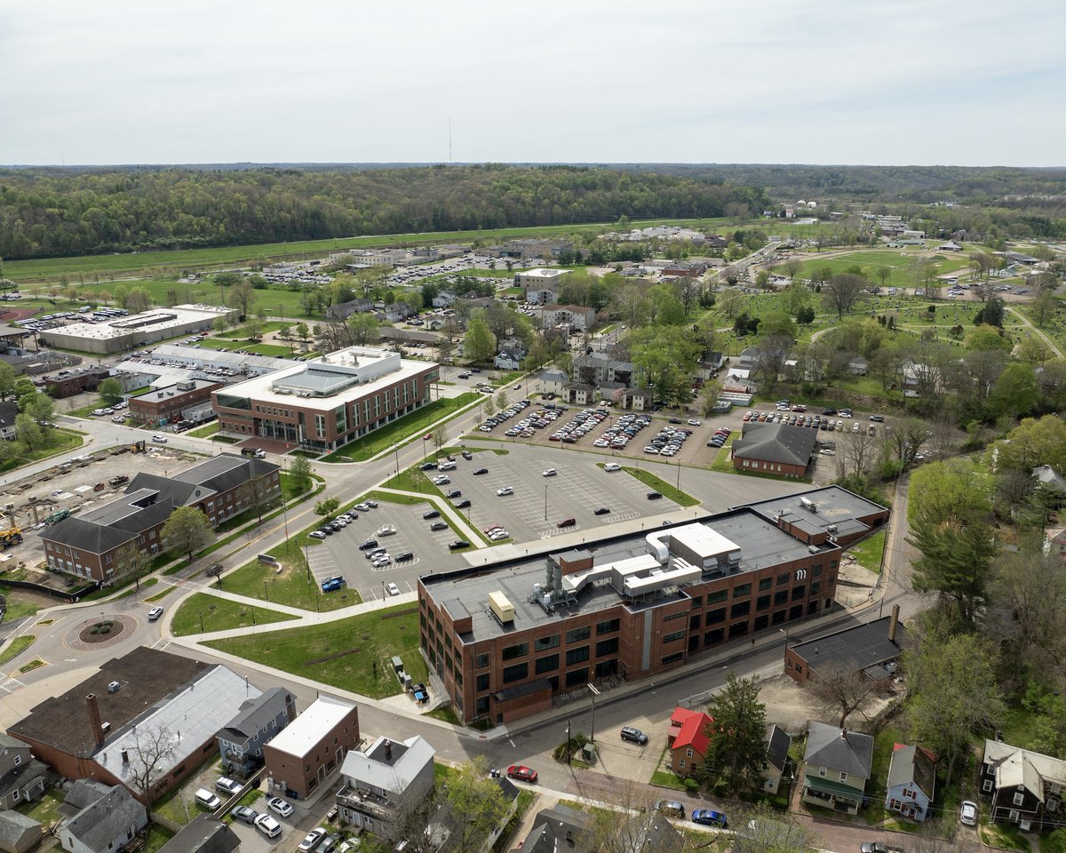 Congratulations to all Russ faculty and staff who won an award at our Annual Spring Awards Celebration! ⭐️ 💚

Thank you for all your hard work and outstanding performance this academic year. 

Check out the full list of awards here ➡️ ohio.edu/engineering/ab…