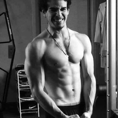 SimonLe90425586's tweet photo. More of Alberto looking hot, also featuring Isaiah Mustafa
#albertorosende #simonlewis #isaiahmustafa #lukegarroway #shadowhunters #shadowhunterstv #mortalinstruments #hot https://t.co/LDitrwvyHV