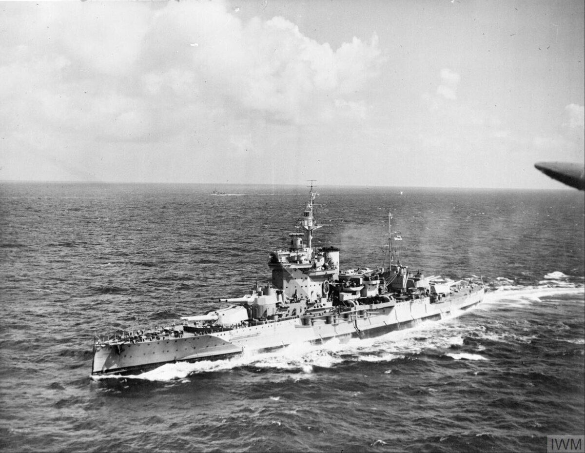 AMindGuild's tweet photo. 7/ HMS Warspite
One of the most famous British battleships, *HMS Warspite* was heavily involved in WWI and WWII. Known for its ability to withstand heavy damage, it became a symbol of British naval strength. #HMSWarspite #WWI #RoyalNavy https://t.co/q3VjaH9Cyo