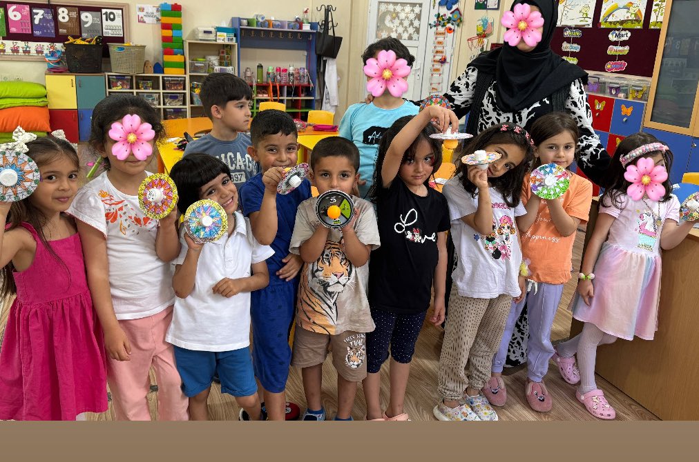 Mardin Ömerli Zübeyde Hanım Anaokulu (@zubeydehanim47) on Twitter photo Kelebekler Sınıfımız 🦋 Aile katılımı kapsamında kendi topaçlarını yaptı, eğlenerek oynadı ❤️
<a href="/tcmeb/">Millî Eğitim Bakanlığı</a>
<a href="/Yusuf__Tekin/">Yusuf Tekin</a>
<a href="/mardinilmem/">Mardin İl Millî Eğitim Müdürlüğü</a>
<a href="/ali_eyyupkoca/">Ali Eyyupkoca</a>
<a href="/SuleymnAKIN/">Süleyman AKIN🇹🇷</a>
<a href="/makdag47/">Makdag</a>
<a href="/OmerliMem/">Ömerli İlçe Milli Eğitim Müdürlüğü</a>
<a href="/adnanciftci47/">Adnan ÇİFTÇİ</a>
<a href="/mir_zal_zin/">Sulhaddin Bahtiyaroğlu</a> Kelebekler Sınıfımız 🦋 Aile katılımı kapsamında kendi topaçlarını yaptı, eğlenerek oynadı ❤️
<a href="/tcmeb/">Millî Eğitim Bakanlığı</a>
<a href="/Yusuf__Tekin/">Yusuf Tekin</a>
<a href="/mardinilmem/">Mardin İl Millî Eğitim Müdürlüğü</a>
<a href="/ali_eyyupkoca/">Ali Eyyupkoca</a>
<a href="/SuleymnAKIN/">Süleyman AKIN🇹🇷</a>
<a href="/makdag47/">Makdag</a>
<a href="/OmerliMem/">Ömerli İlçe Milli Eğitim Müdürlüğü</a>
<a href="/adnanciftci47/">Adnan ÇİFTÇİ</a>
<a href="/mir_zal_zin/">Sulhaddin Bahtiyaroğlu</a>