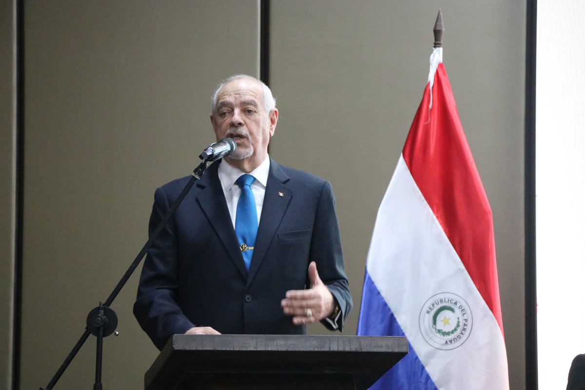 “Chancay no es solo un puerto. Es una alerta geopolítica.”

El Vicealmirante Carlos Gamarra en el #FLI2025 compartió una visión crítica sobre la expansión china en América Latina.

¿Estamos preparados para defender nuestra soberanía?

#Geopolítica #Soberanía #IDPPS