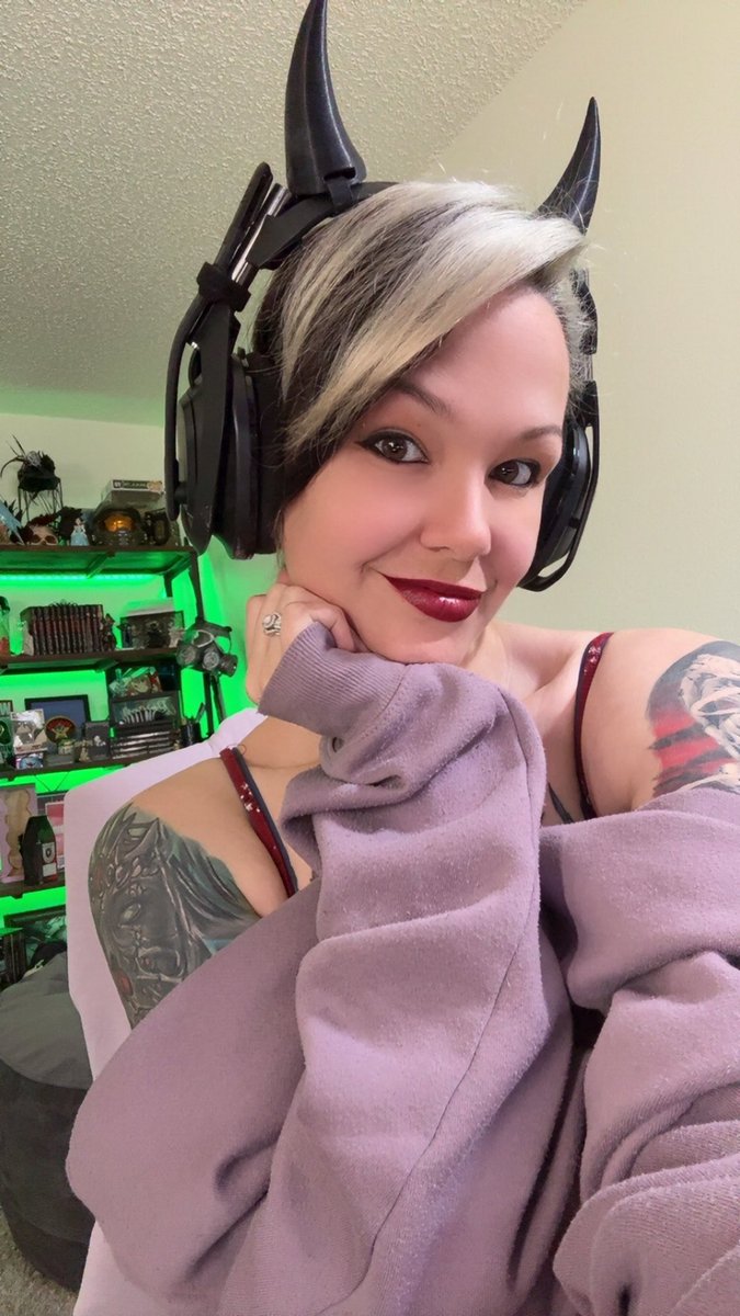 ForeverEsoteric's tweet photo. Come spend lunch time with meeee! 

https://t.co/aUvrNKLfkG https://t.co/R3tvSFbdU4