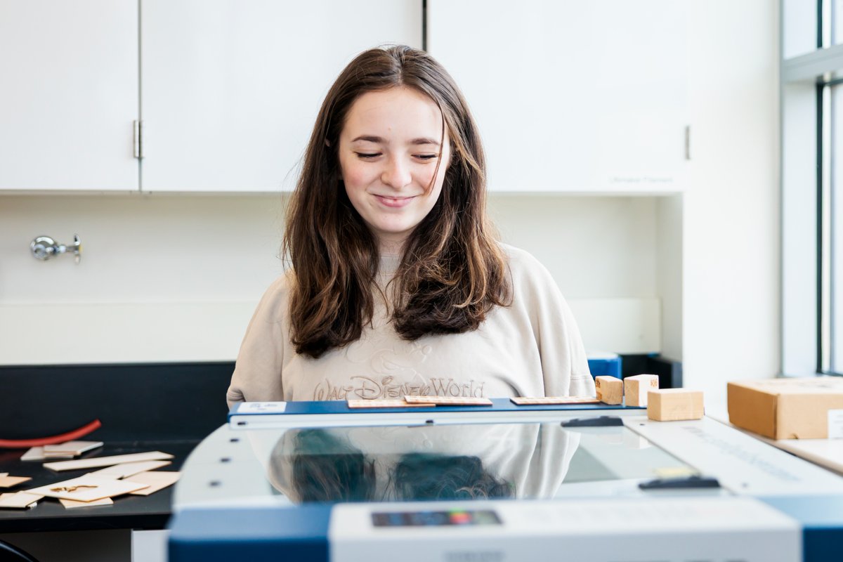 EndicottCollege's tweet image. Did you know? 💡 Endicott’s Makerspace (located in the School of Science &amp;amp; Technology) is where big ideas meet real-world tools—like 3D printing, coding, and creative collaboration.

#Makerspace #Innovation #College #EndicottCollege #ThisisEndicott