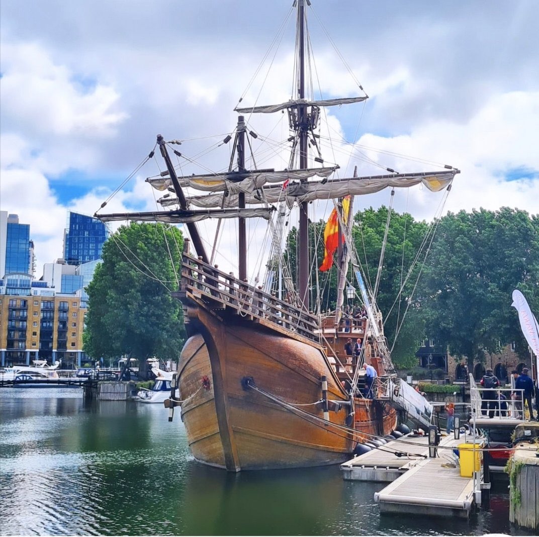 🇪🇸⚓️The Spanish Nao Santa Maria is in London, a replica of Christopher Columbus' ship. 

It will be docked at St Katharine Docks until 8 June.

Tickets here: fundacionnaovictoria.org/replica-nao-sa…