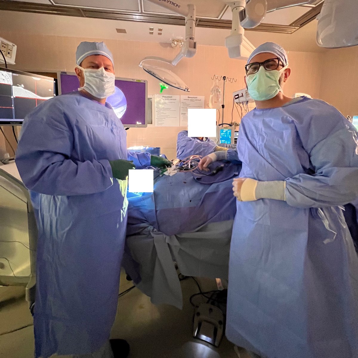 AsmaroMD's tweet photo. Memorable Memorial Day.. teenage boy transfer from OSH w/ JNA skull base tumor to kick off the new chapter w/ Dr. Eric Succar. Home POD#2 #neurosurgery #IndependentPractice #ComprehensiveCare
