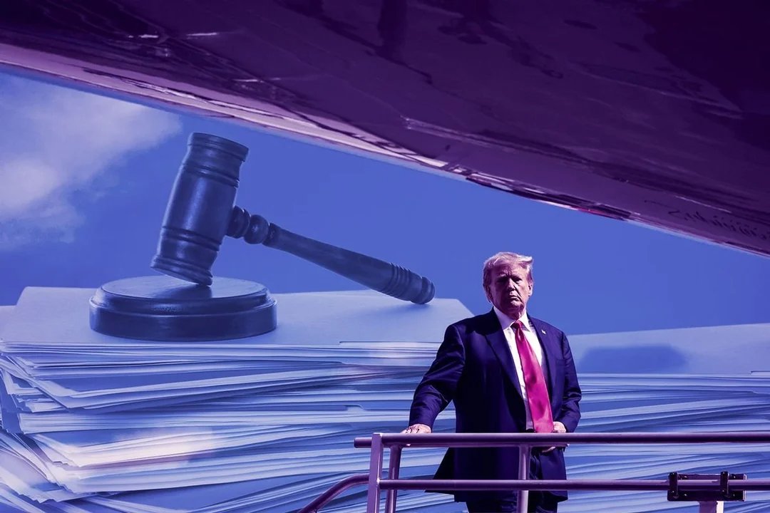 🚨 JUST IN: 🇺🇸 A federal judge has officially halted Trump’s tariff order for 14 days 🛑 ⏳ The trade drama takes a pause — but the clock is ticking. #Trump #Tariffs #USPolitics #TradeWar #Markets